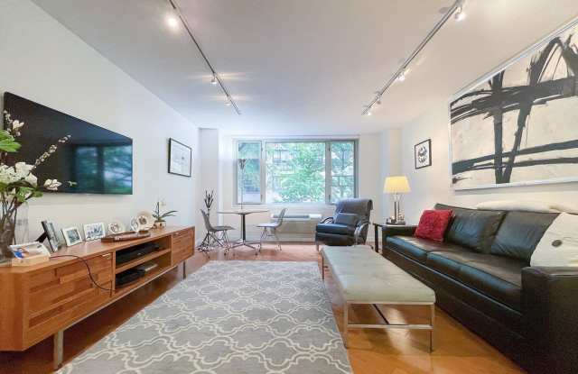 130 West 67th Street - 130 West 67th Street, New York City, NY 10023