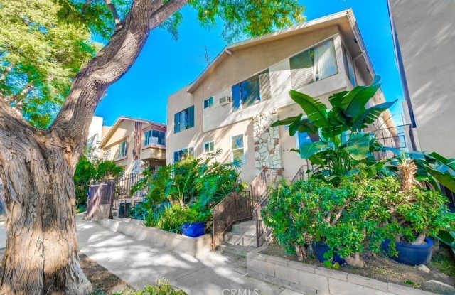 930 N Stanley Avenue - 930 North Stanley Avenue, West Hollywood, CA 90046