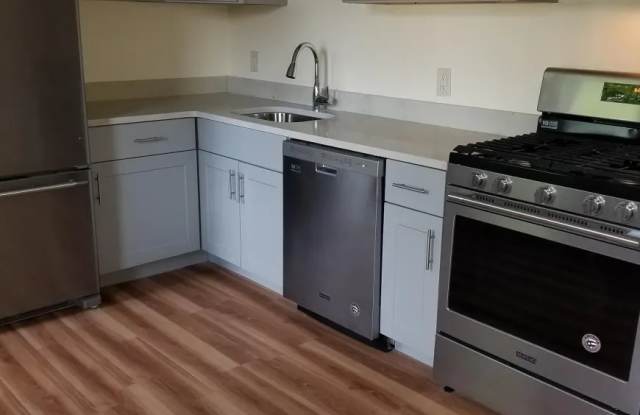 72 Bedford St. photos photos