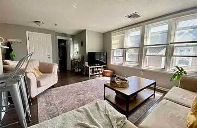 128 Tudor St. photos photos