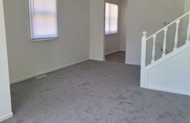 3 Bed 1.5 Bath Townhome Available Now! photos photos