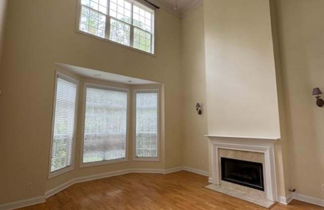 Home in Demarest Village Gallery 3