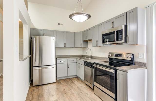 Seawall Apartments & Townhomes Gallery 2