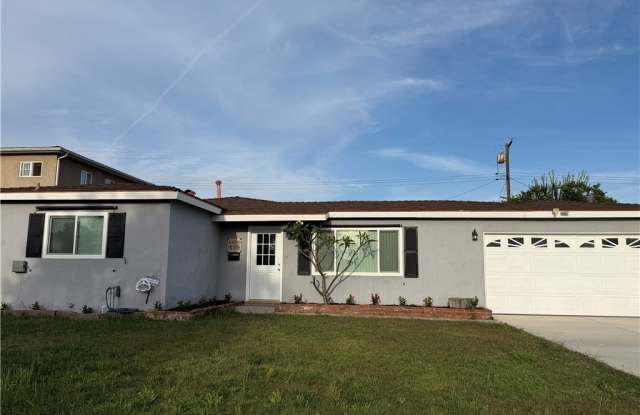 4658 N Midsite photos photos