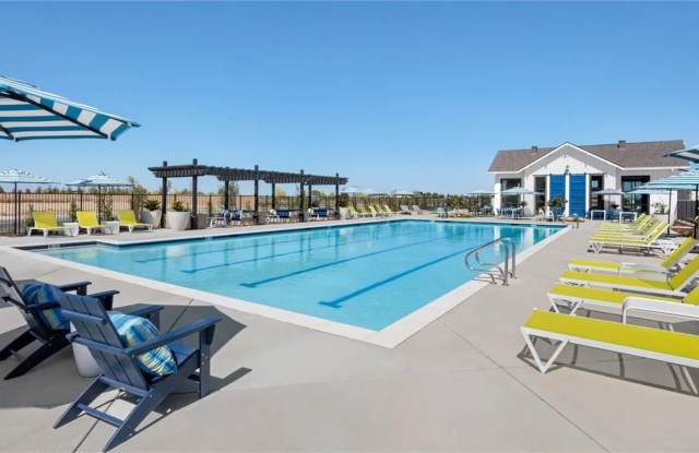 BRAND NEW NATOMAS HOME WITH DOWNSTAIRS PRIMARY SUITE, LOFT, POOL & CLUBHOUSE Gallery 1