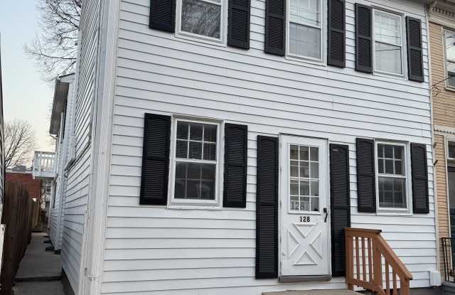 128 E 4th St photos photos
