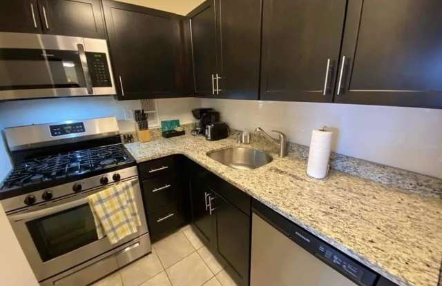 2-Bed/1.5 Bath Apt in Pet-Friendly Complex; Pet Friendly! Ideal Location in Brookline photos photos
