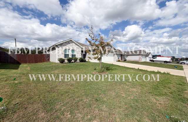 3708 Skylane Ave - Cozy 3 Bedroom, 2 Bathroom Home in Corsicana, TX! Gallery 3