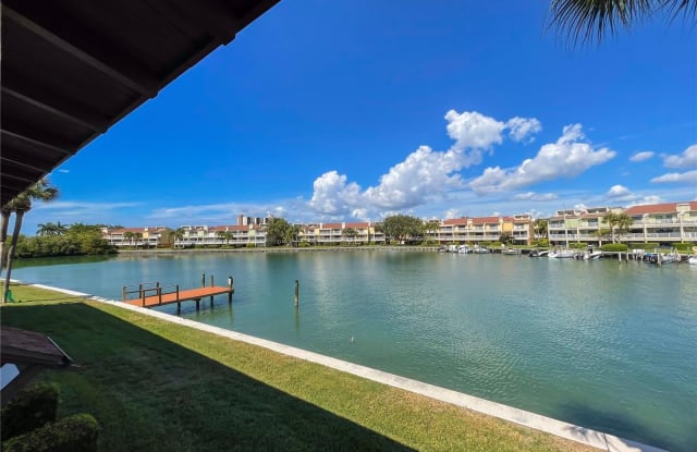 548 PLAZA SEVILLE COURT - 548 Plaza Seville Court, Treasure Island, FL 33706