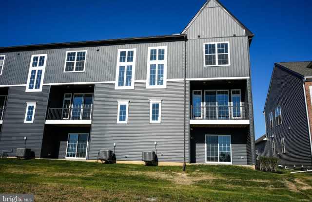 1326 REVIVAL DRIVE Gallery 3