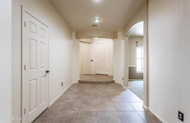 11549 E ROSELLE Avenue Gallery 4