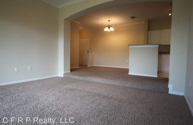 9304 Crescent Loop Cir #306 Gallery 4