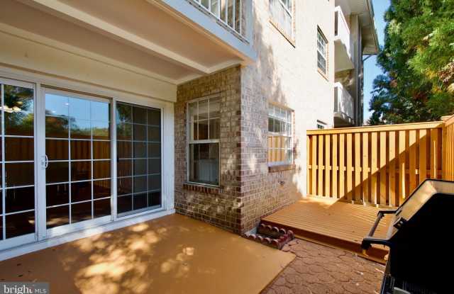 1952 KENNEDY DRIVE - 1952 Kennedy Drive, Tysons Corner, VA 22102