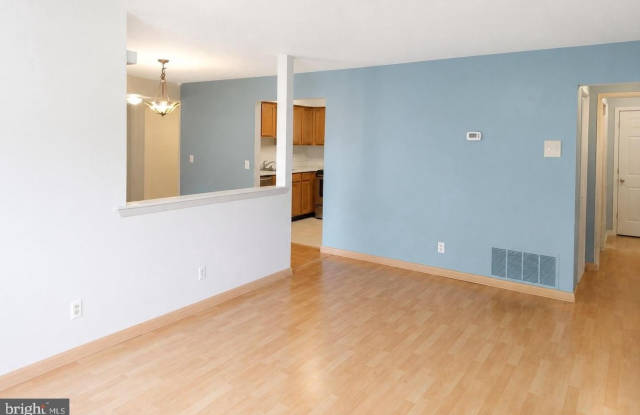 2210 SAYRE Drive Gallery 2