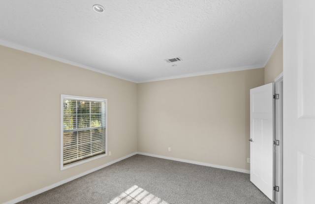 Enjoy 2.89 Acres with lots a room to roam! Gallery 4
