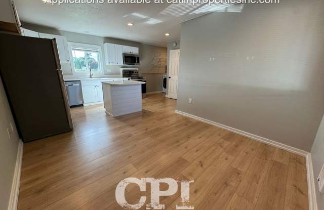 5824 Ocean Beach Hwy #B (located behind main home) - Longview, WA Gallery 4