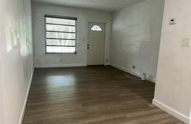 425 SW 18TH Avenue Gallery 2