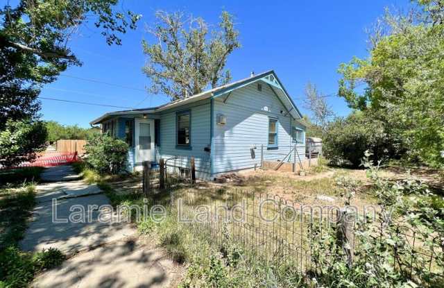 715 East Flint Street - 2 photos photos