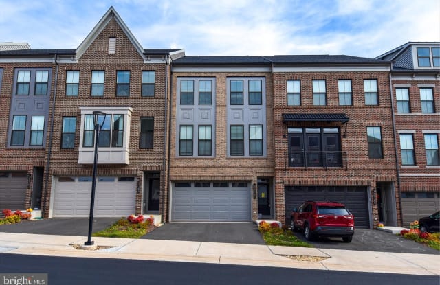 5167 RIDGEVIEW RETREAT DRIVE - 5167 Ridgeview Retreat Drive, Chantilly, VA 20151