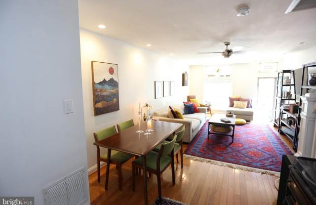 3916 HUDSON STREET Gallery 4