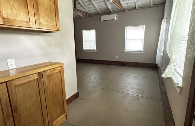 1607 St Joseph Gallery 2