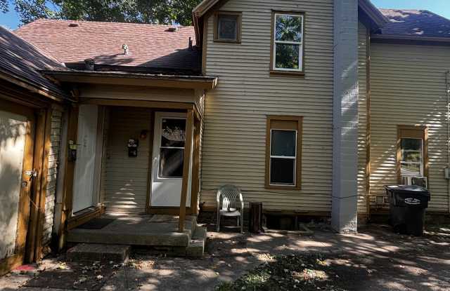 1212 Summit Ave - 1212 Summit Avenue, Kalamazoo, MI 49006