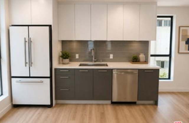 1434 North Poinsettia Place Gallery 2