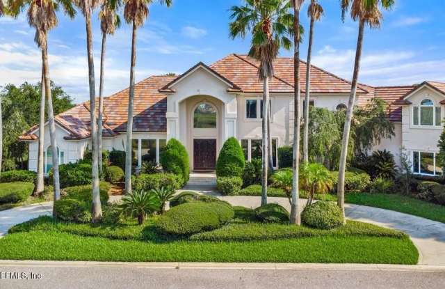 132 LANTERN WICK Place - 132 Lantern Wick Place, Palm Valley, FL 32082