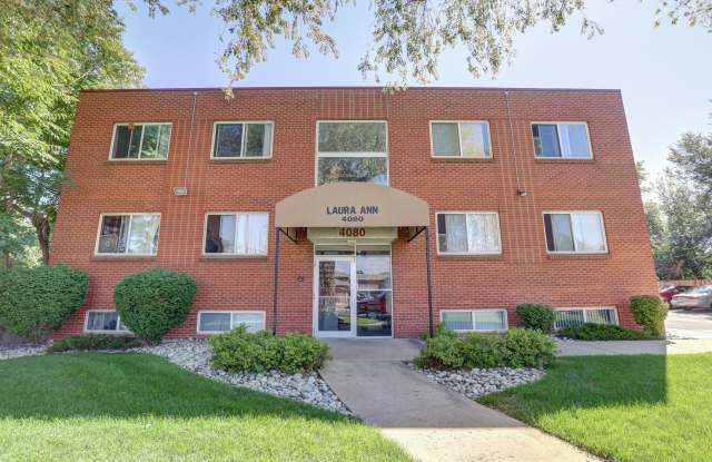Laura Ann Apartments photos photos