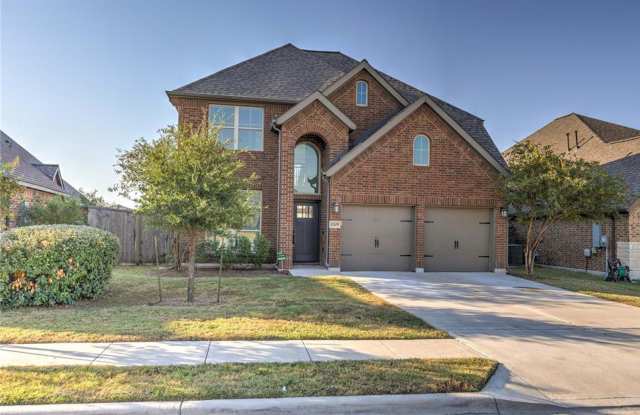 Home in Manor with 4 bedrooms and Master on Main Level - 12105 Mossygate Trail, Travis County, TX 78653