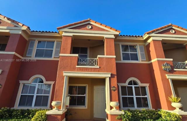 11405 NW 62nd Ter photos photos