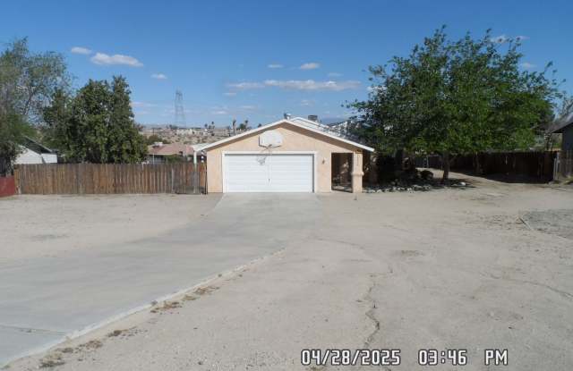 3 Bedrooms, 2 Bathroom, Large Fully Fenced Yard, Covered Patio, 2 Car Garage, Fire place, HVAC photos photos