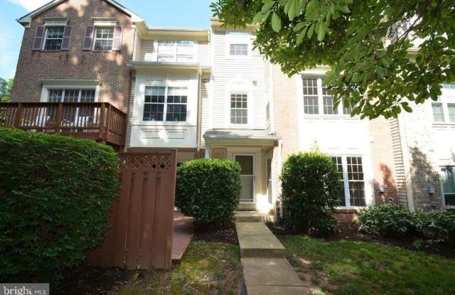 4323 RUNABOUT Lane Gallery 1