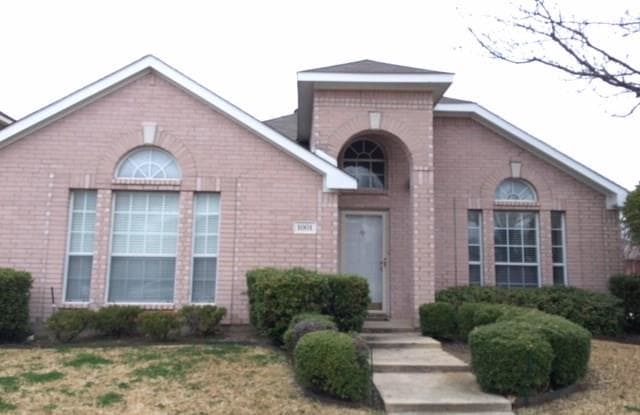 1001 Summit Way - 1001 Summit Way, Lewisville, TX 75077
