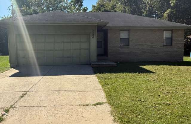 remodeled 3 bedroom 2 bathroom home - 3324 West Riverside Street, Greene County, MO 65807
