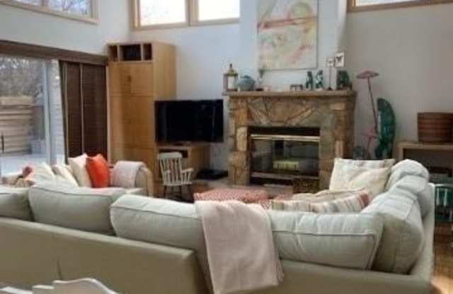 736 Ocean Breeze Gallery 2