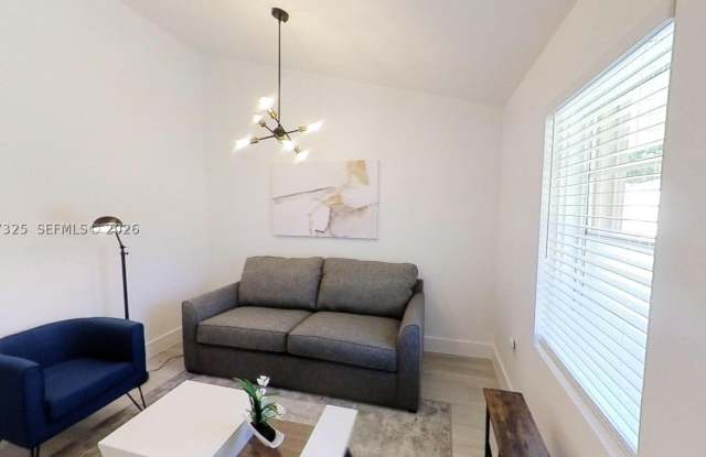 840 SW 7th St photos photos