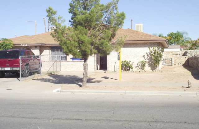 Northeast El Paso 3 bed with Bonus Room! photos photos