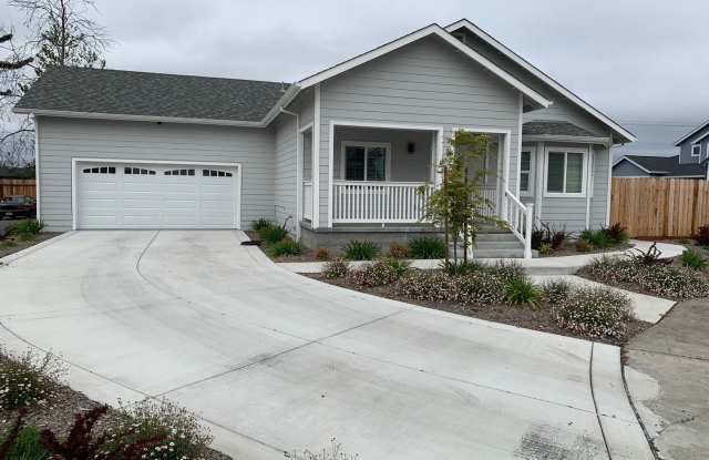 1367 Holly Park Way Gallery 2