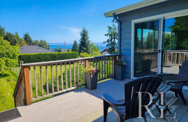 Coastal 3-Bed Home with Stunning Puget Sound Views and Expansive Fenced Yard photos photos