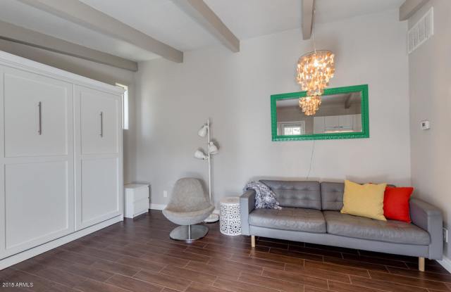 7288 E RANCHO VISTA Drive Gallery 4