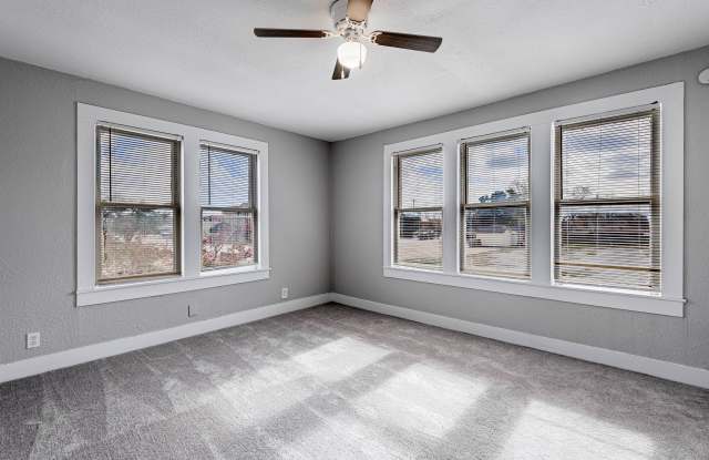200 West Caroline Street - B photos photos