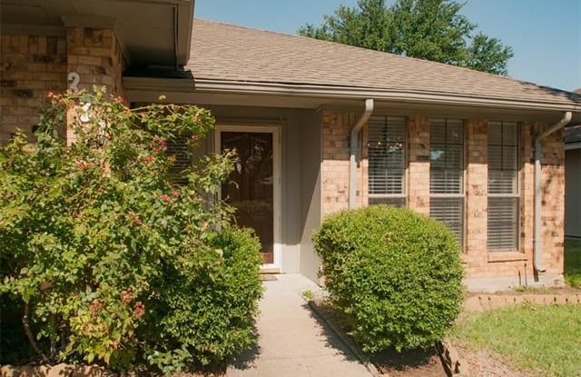 337 Lakewood Court - 337 Lakewood Court, Coppell, TX 75019