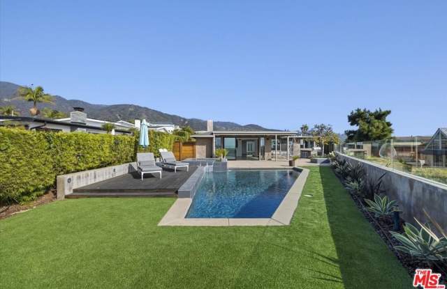 18131 Kingsport Dr photos photos