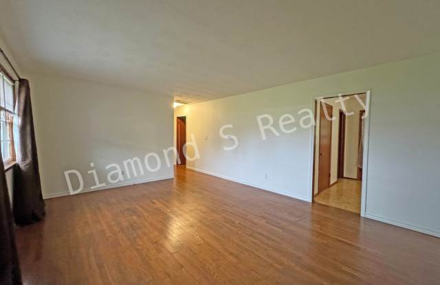Great Location - 3 Bedroom/1 Bath Home for Lease! Gallery 4