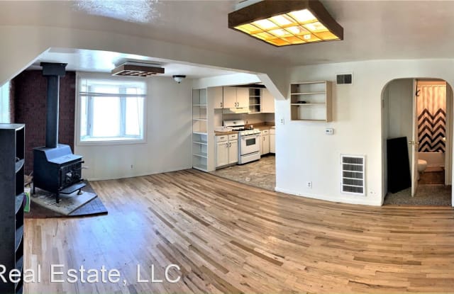 5202 W 9th Ave - 5202 West 9th Avenue, Lakewood, CO 80214