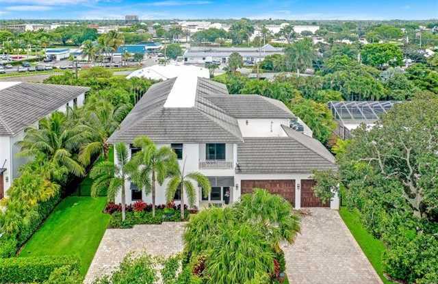 1824 Alamanda DR - 1824 Alamanda Drive, Naples, FL 34102