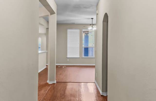 1108 Marlow Lane Gallery 4