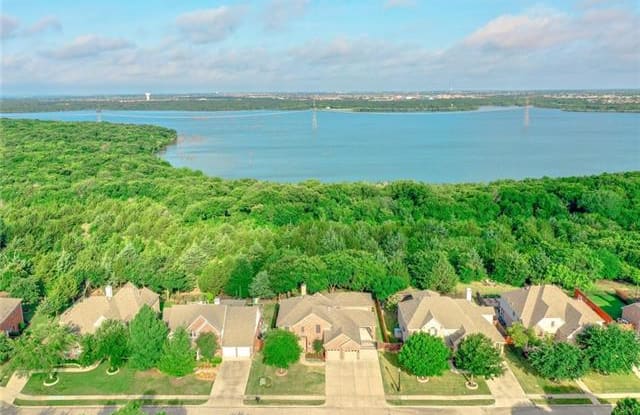 2492 Lakewood Drive Drive - 2492 Lakewood Drive, Grand Prairie, TX 75054