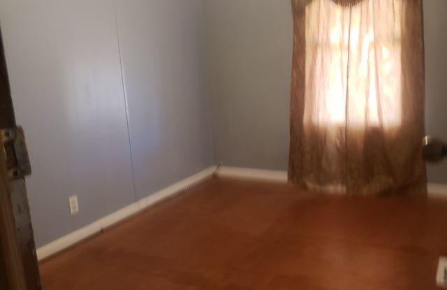 4005 Fm 2538, Gallery 4